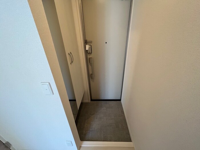 物件内観写真15　(玄関)