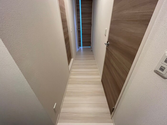物件内観写真17　(廊下)