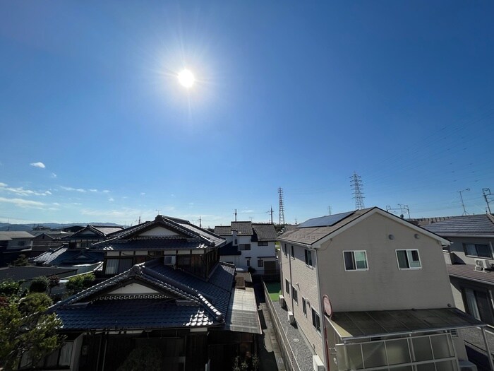 物件内観写真22　(室内からの展望)