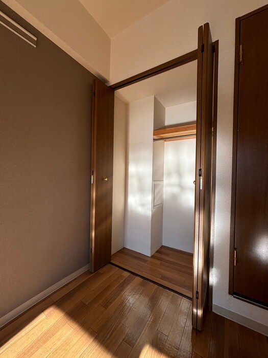 物件内観写真16　(収納)