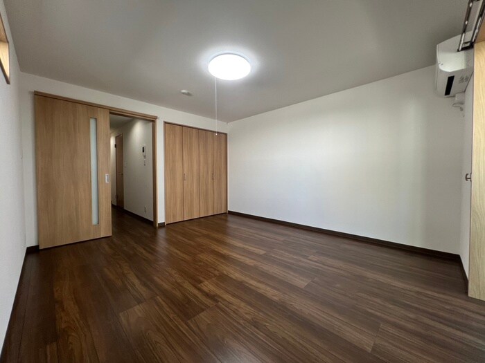 物件内観写真8　(居室)