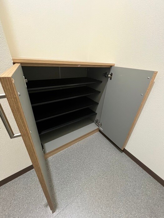 物件内観写真8　(靴箱)