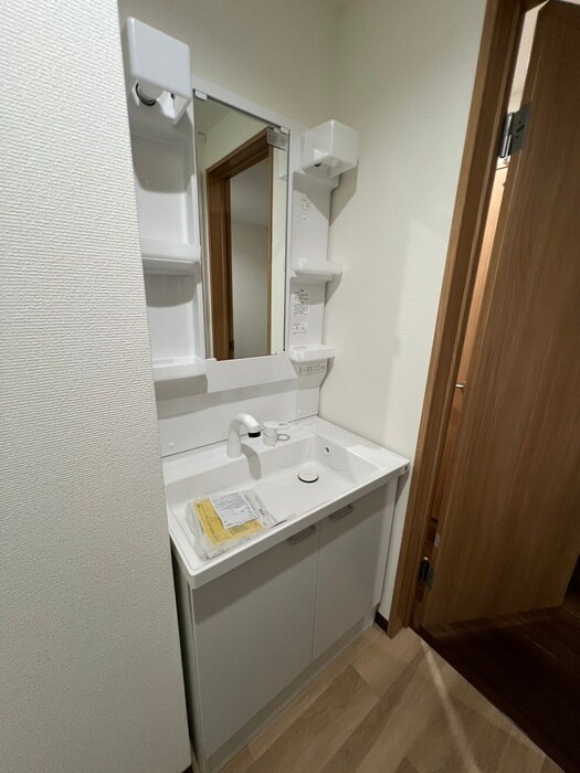 物件内観写真10　(洗面)