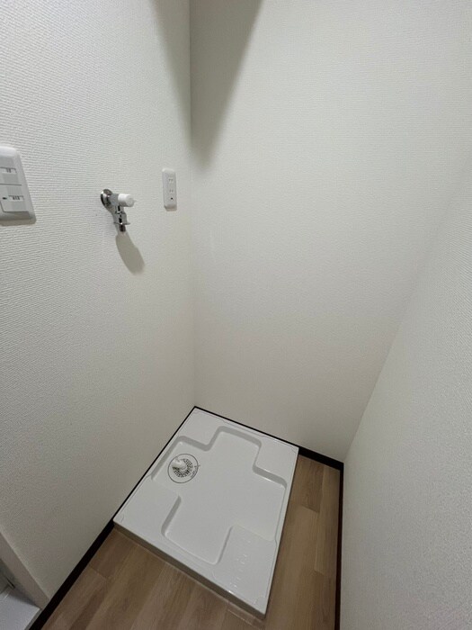 物件内観写真11　(洗濯機置場)