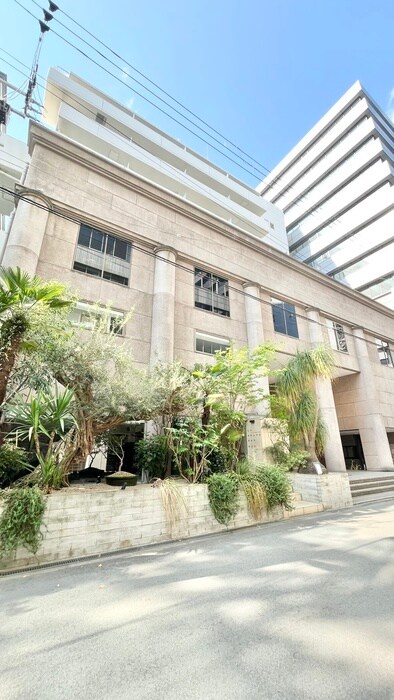 物件外観写真1　(駐車場)