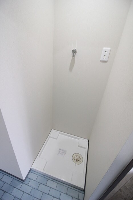 物件内観写真15　(洗濯機置場)