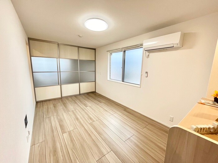 物件内観写真8　(居室)