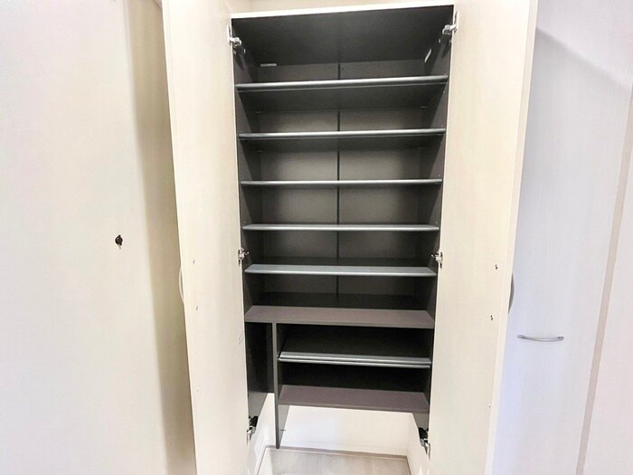 物件内観写真17　(靴箱)