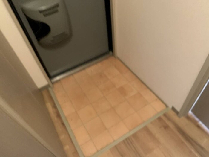 物件内観写真18　(玄関)