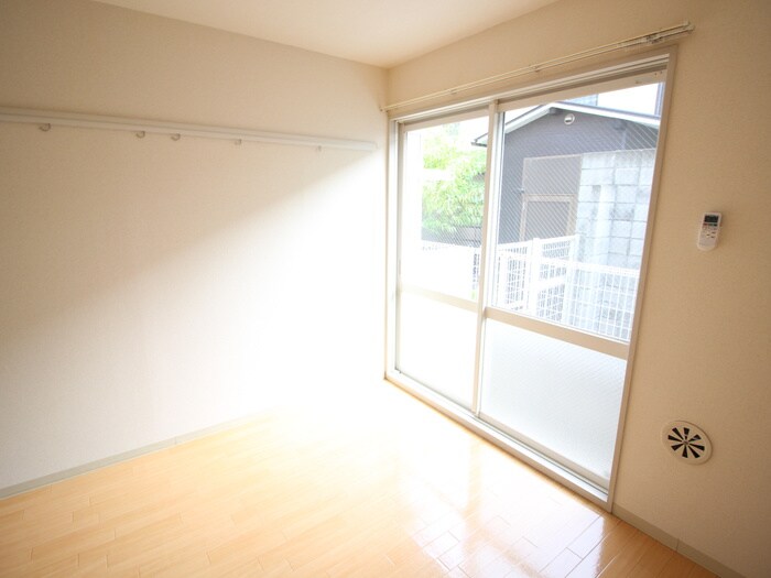 物件内観写真14　(居室)