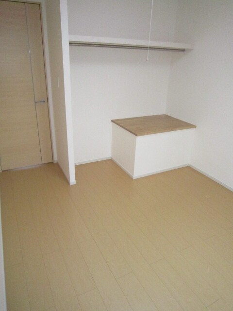 物件内観写真9　(居室)