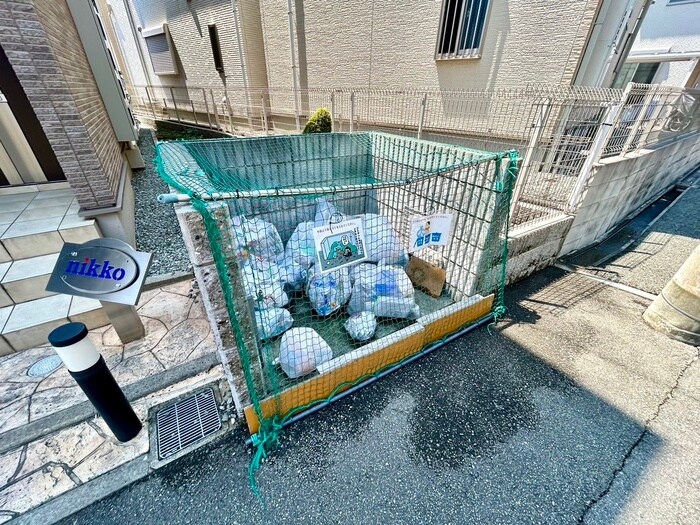 物件外観写真4　(建物設備)