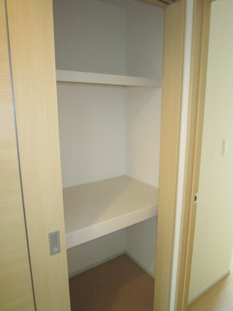 物件内観写真10　(収納)