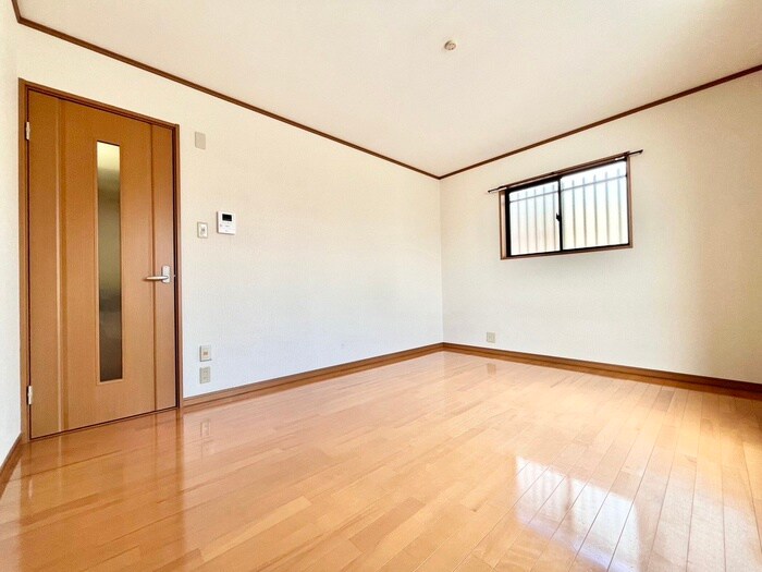 物件内観写真5　(居室)