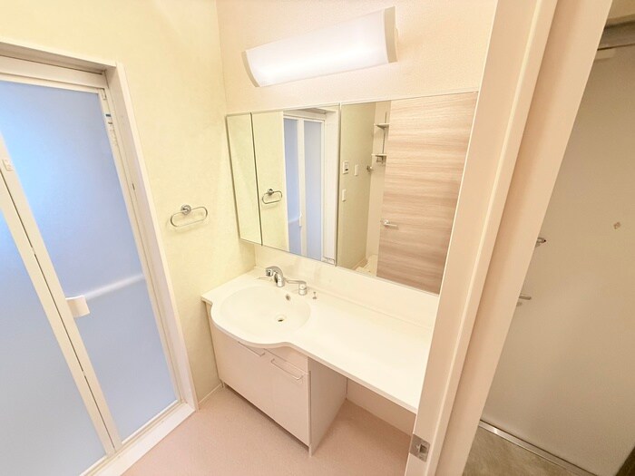 物件内観写真8　(洗面)