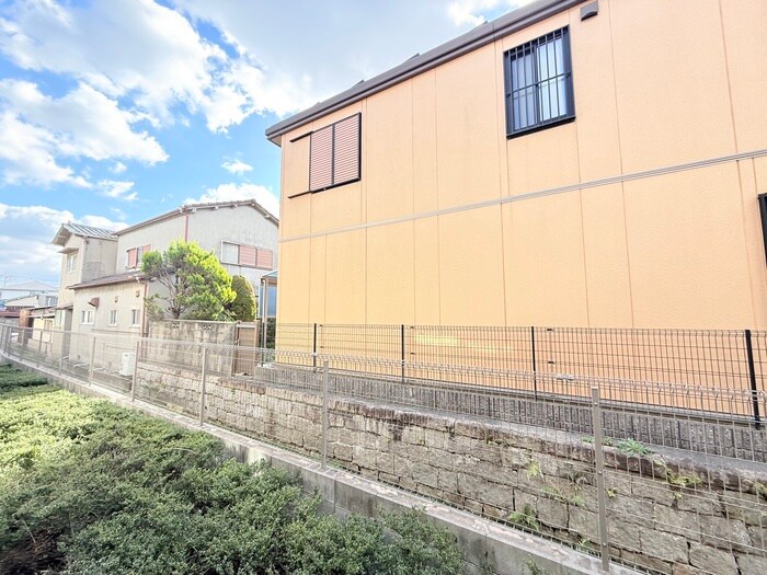 物件内観写真20　(室内からの展望)