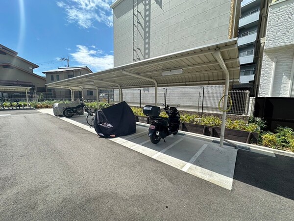 バイク置き場