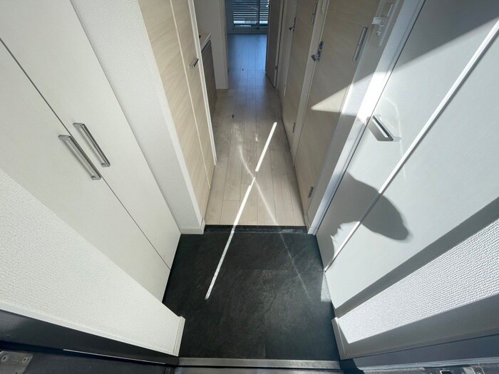 物件内観写真17　(玄関)