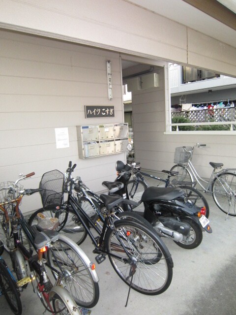 物件外観写真3　(駐輪場)