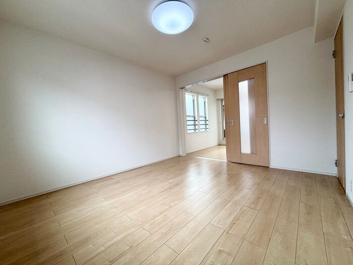 物件内観写真8　(居室)