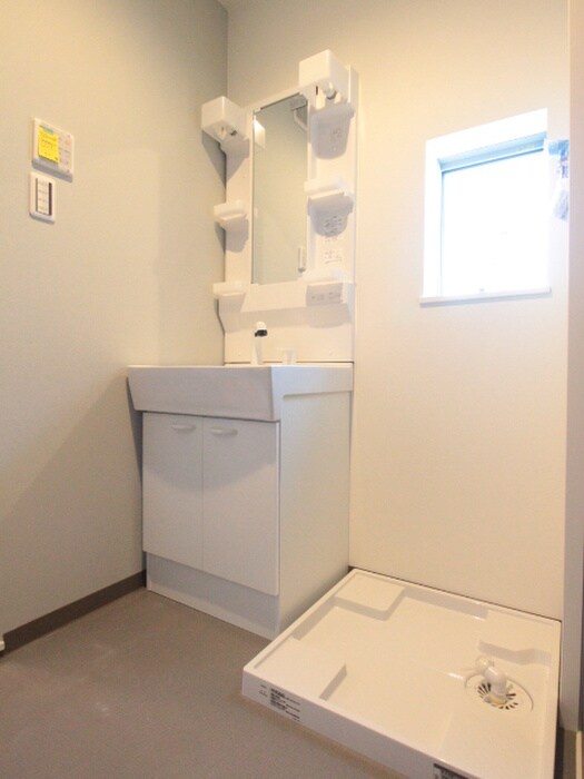 物件内観写真17　(洗濯機置場)