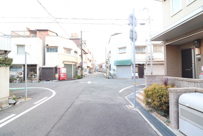 物件外観写真6　(周辺環境)