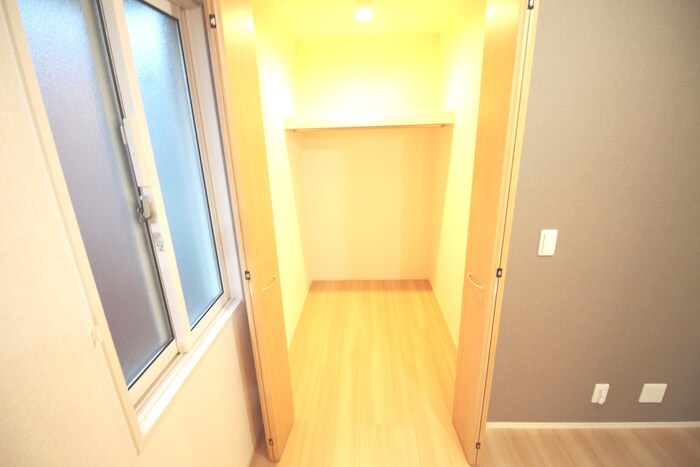 物件内観写真16　(収納)