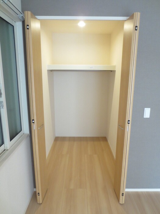 物件内観写真18　(収納)