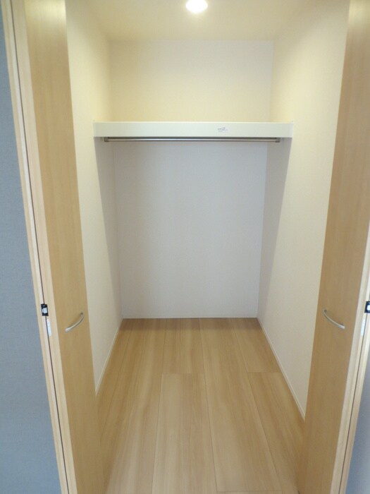 物件内観写真18　(収納)