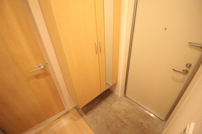 物件内観写真19　(玄関)