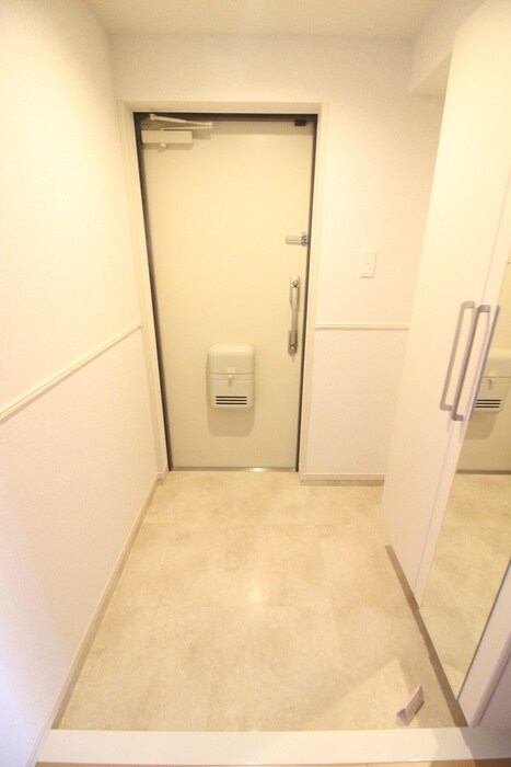 物件内観写真22　(玄関)