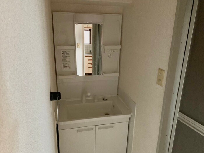 物件内観写真11　(洗面)