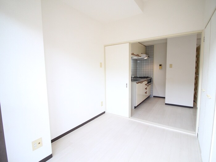 物件内観写真17　(居室)