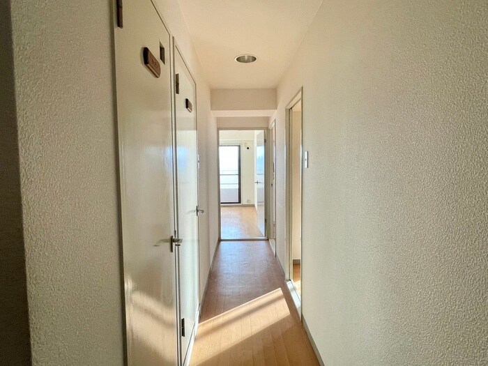 物件内観写真18　(廊下)