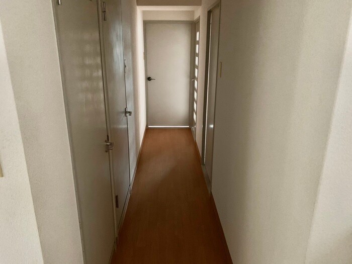 物件内観写真21　(廊下)