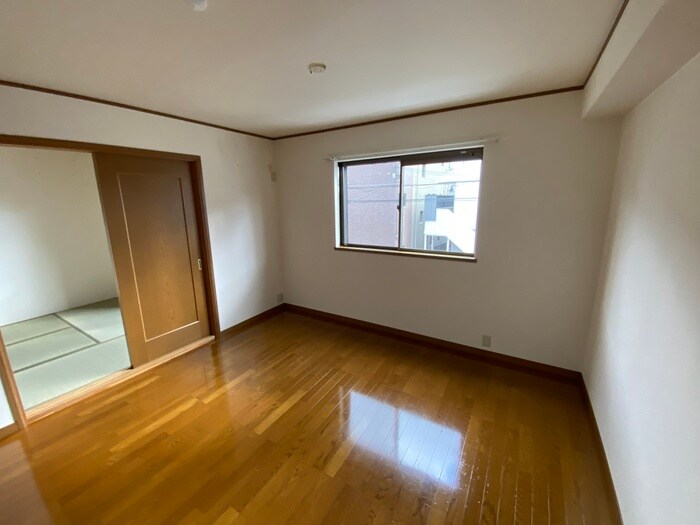 物件内観写真10　(居室)