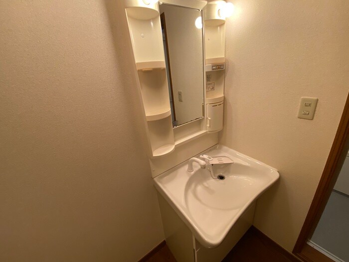 物件内観写真16　(洗面)