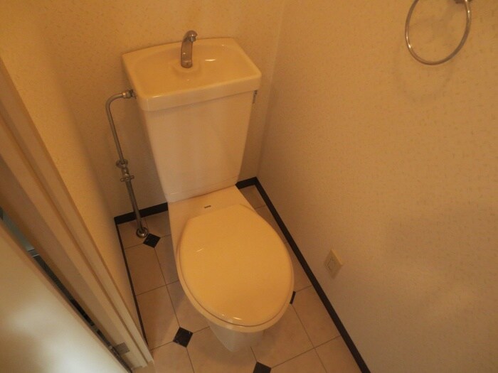 物件内観写真9　(トイレ)