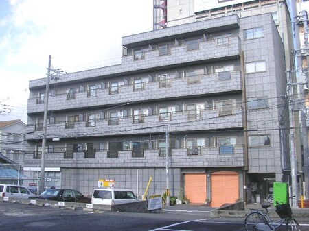 Ａｖｅｎｕｅ　２３外観写真