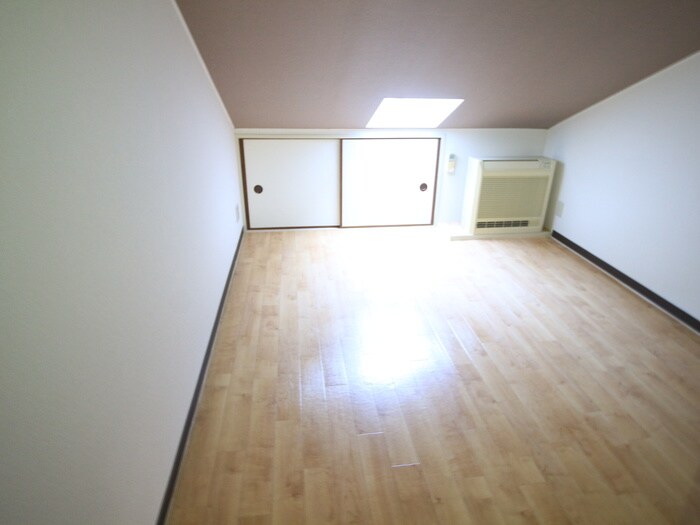 物件内観写真8　(居室)