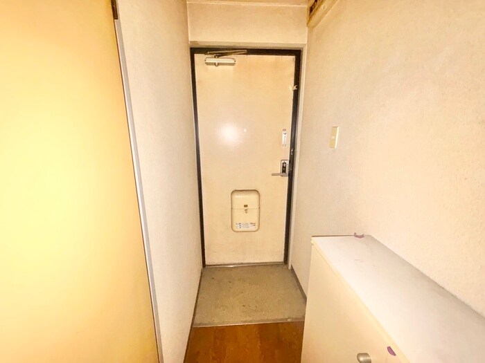 物件内観写真15　(玄関)