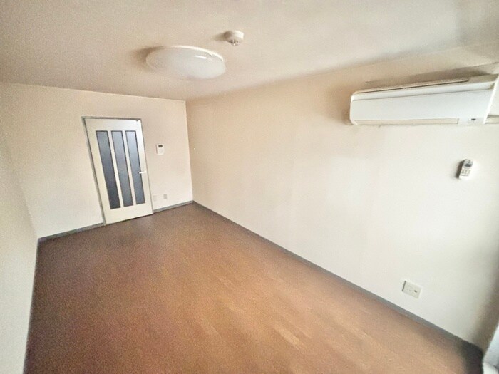 物件内観写真18　(居室)