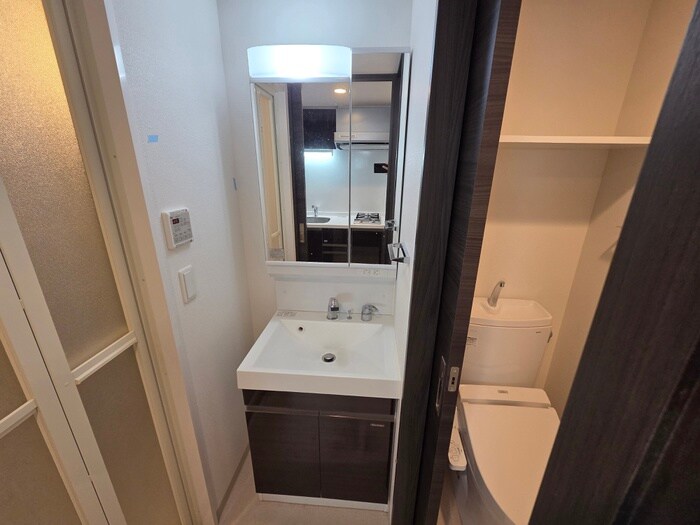 物件内観写真9　(洗面)