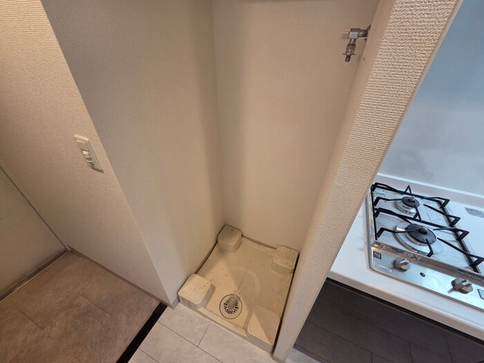 物件内観写真11　(洗濯機置場)