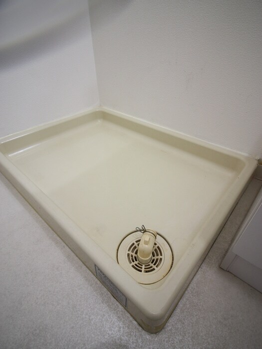 物件内観写真16　(洗濯機置場)