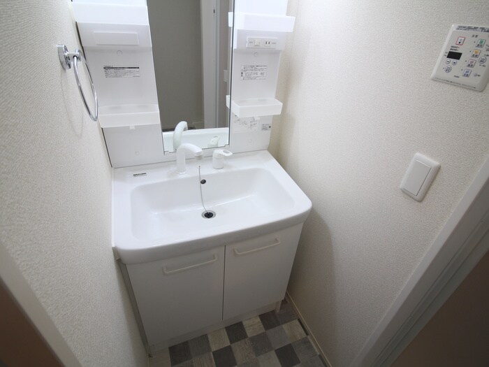 物件内観写真8　(洗面)