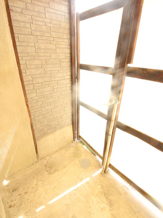 物件内観写真10　(洗濯機置場)