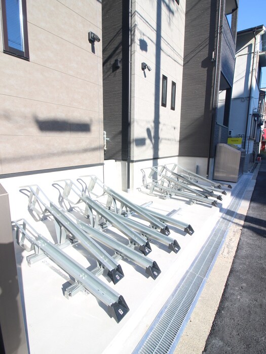 物件外観写真3　(駐輪場)