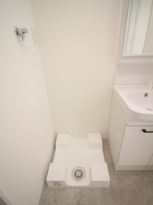 物件内観写真11　(洗濯機置場)