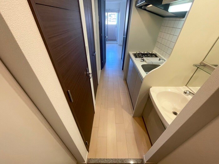 物件内観写真17　(廊下)